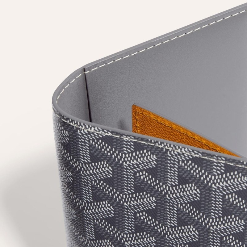 Goyard GRENELLE PASSPORT COVER Grey | HCIO4595