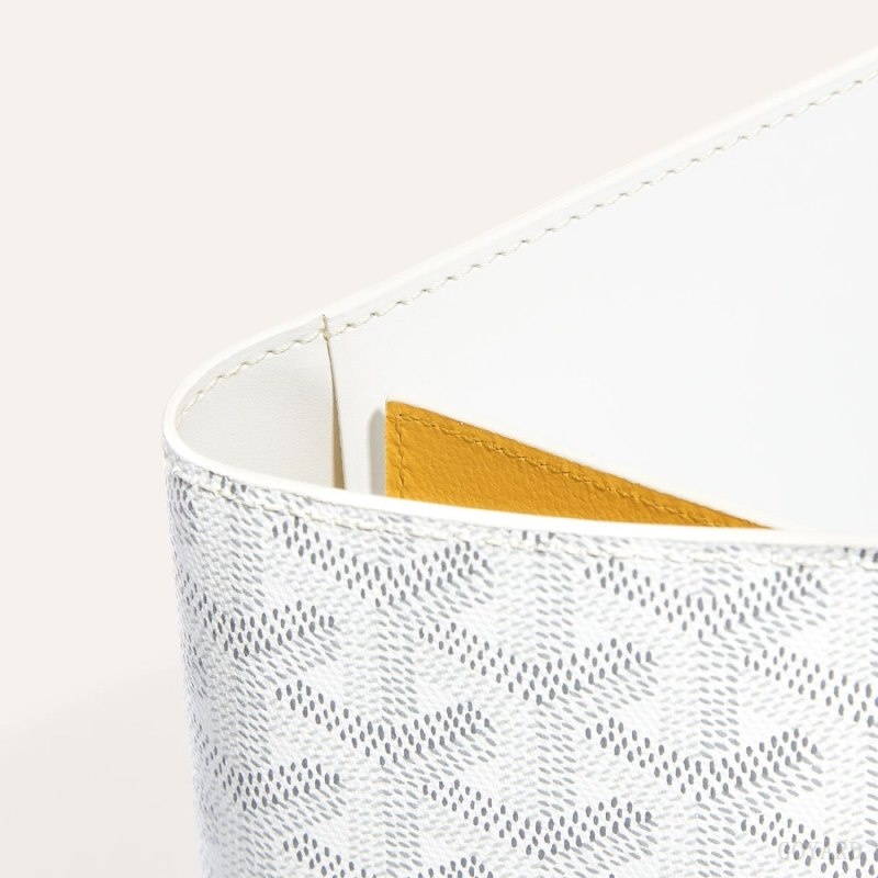 Goyard GRENELLE PASSPORT COVER White | RUGY1770